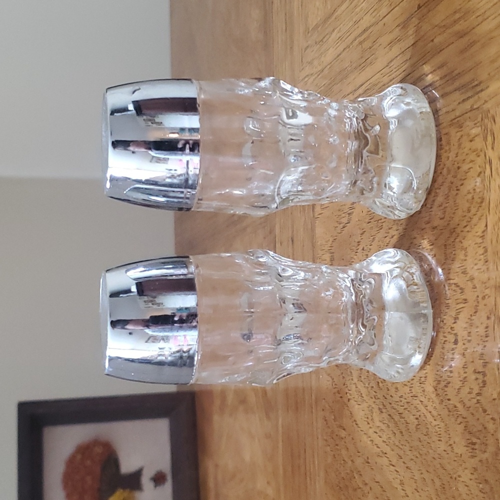 3/$25🌟 Anchor Hocking Gerogian Salt & Pepper Shakers 🧂
